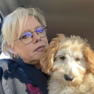 Meet your Posher, Renee